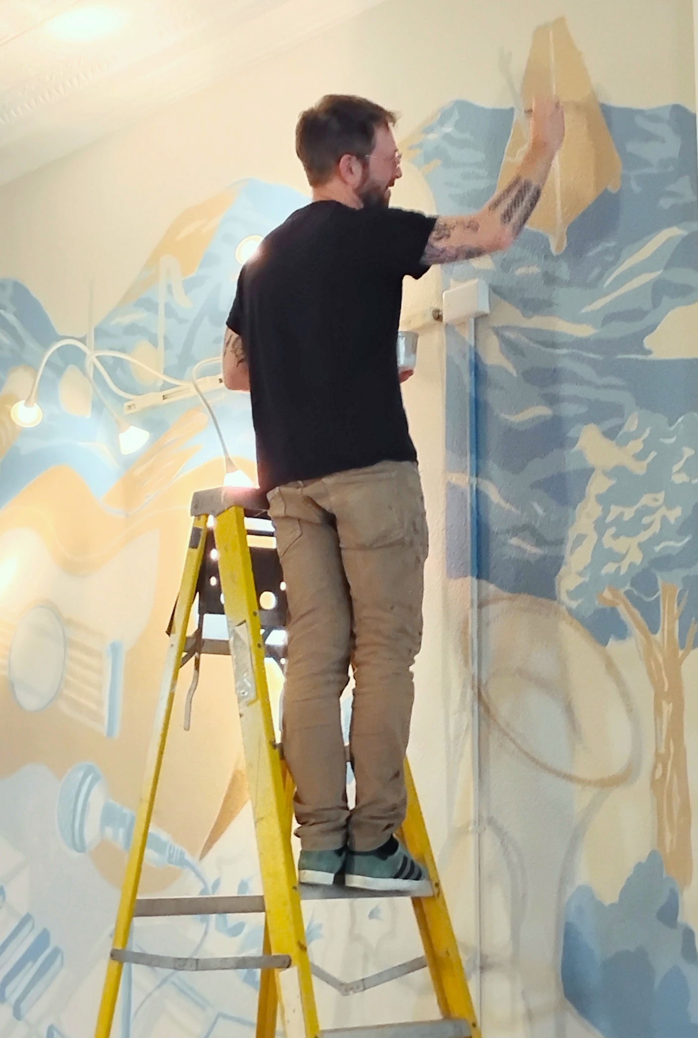 Z-CULTURE-ART-NIGEL-SUSSMAN-CREATES-NEW-MURAL-FOR-MUSIC-MAKERS – The ...